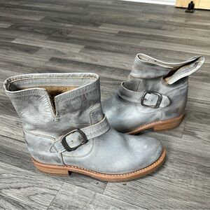 Frye Light Gray Leather Ankle Boots
